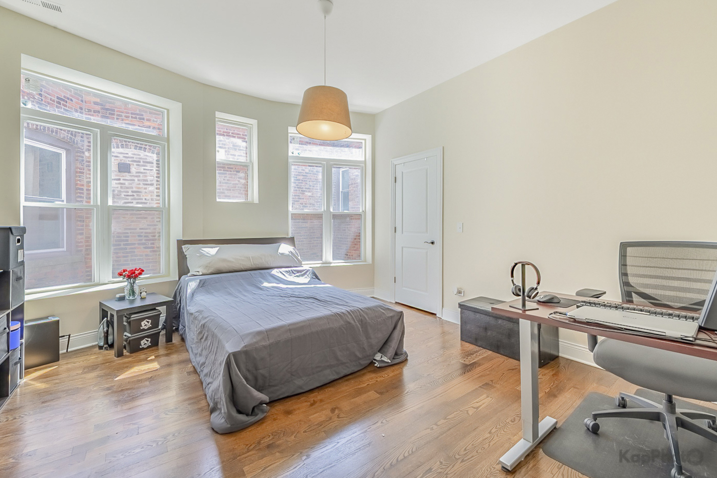 4520 S King Drive Unit: 4B