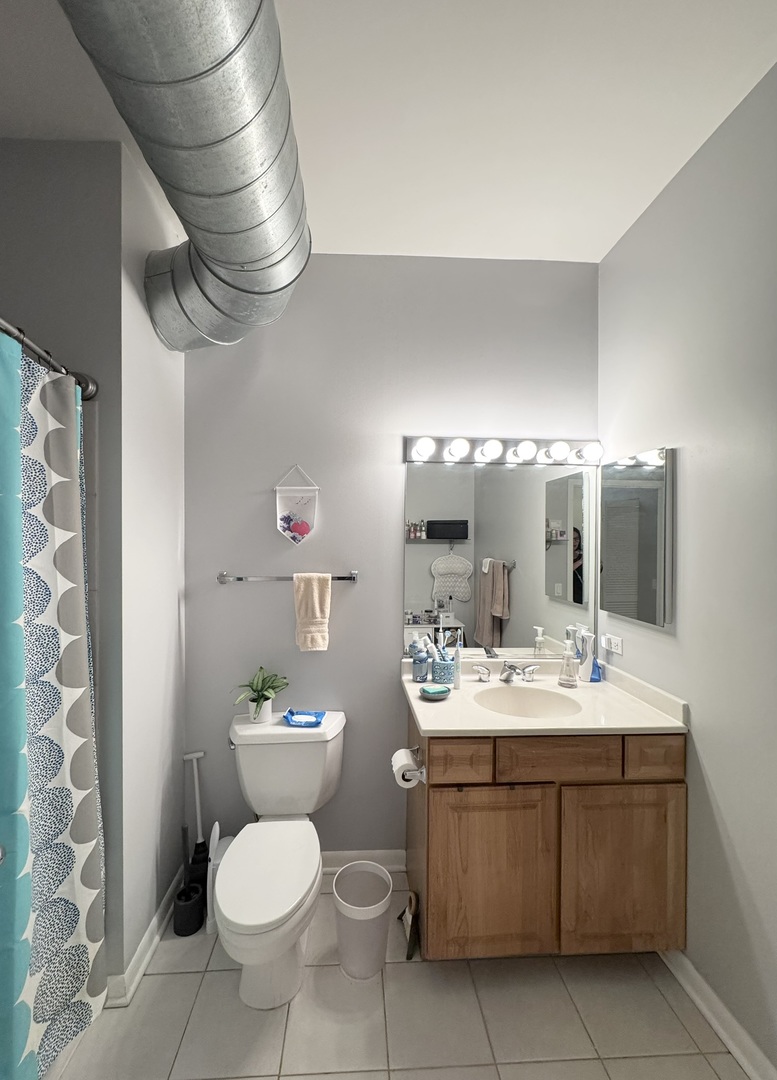 1200 W Monroe Street Unit: 516
