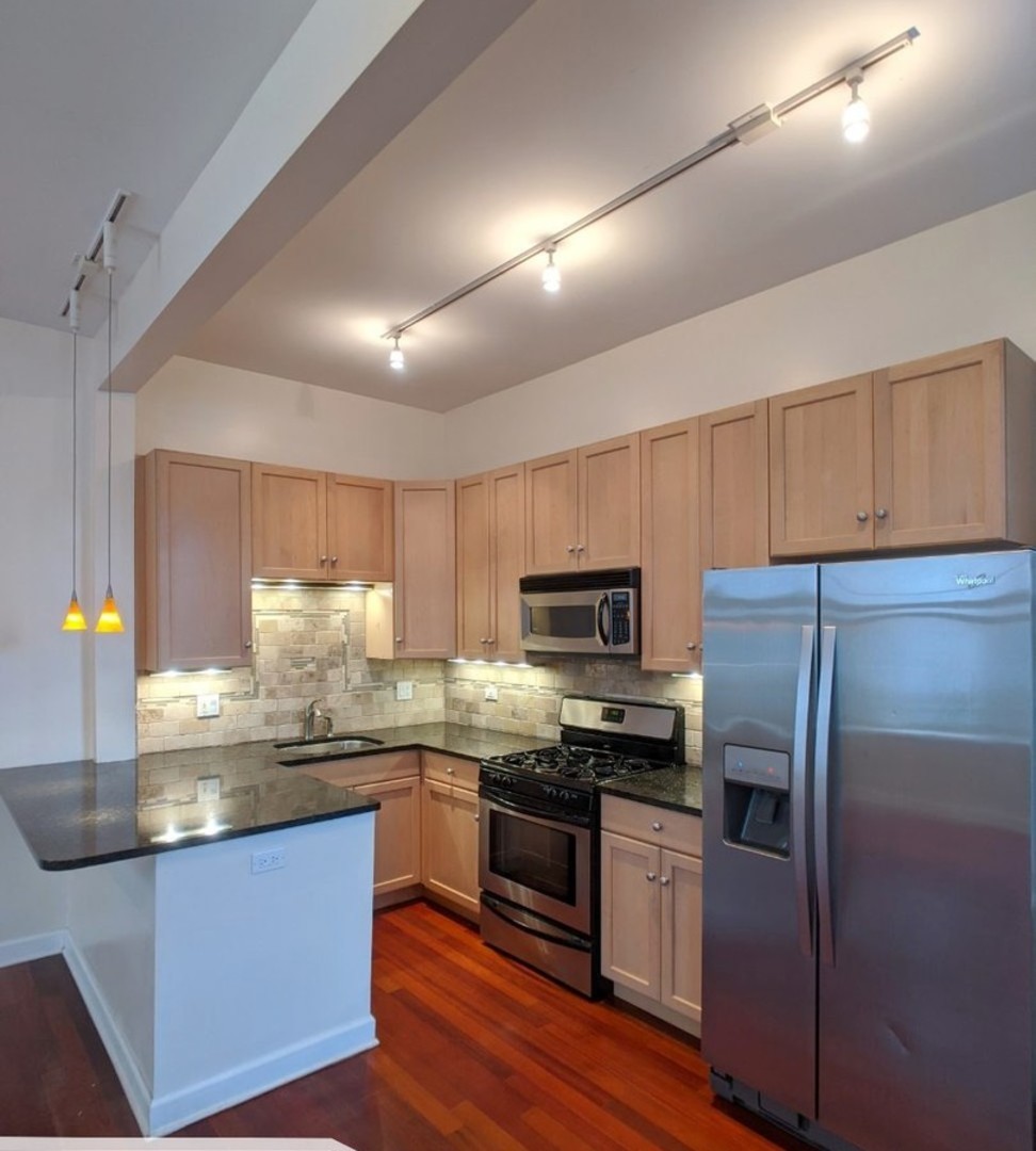 1222 W Hubbard Street Unit: 1R