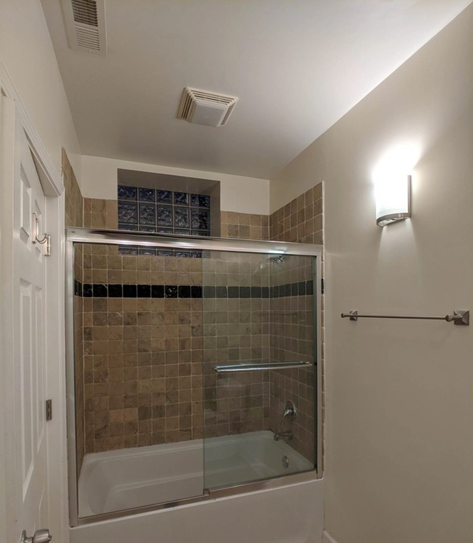 1222 W Hubbard Street Unit: 1R