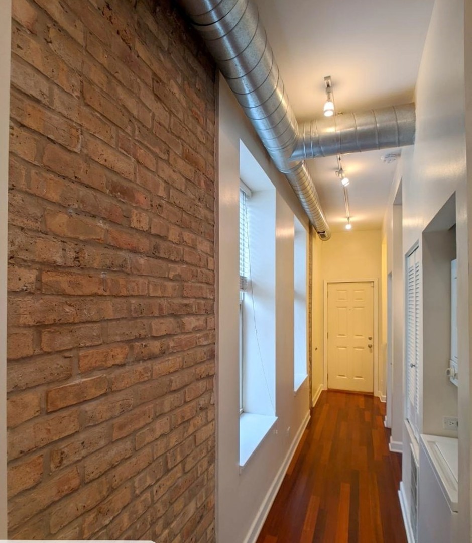 1222 W Hubbard Street Unit: 1R