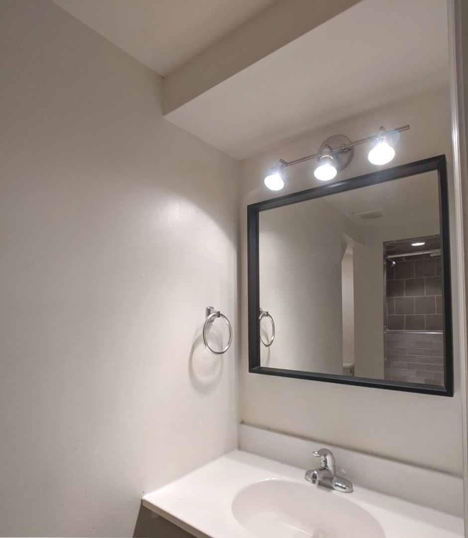 1222 W Hubbard Street Unit: 1R