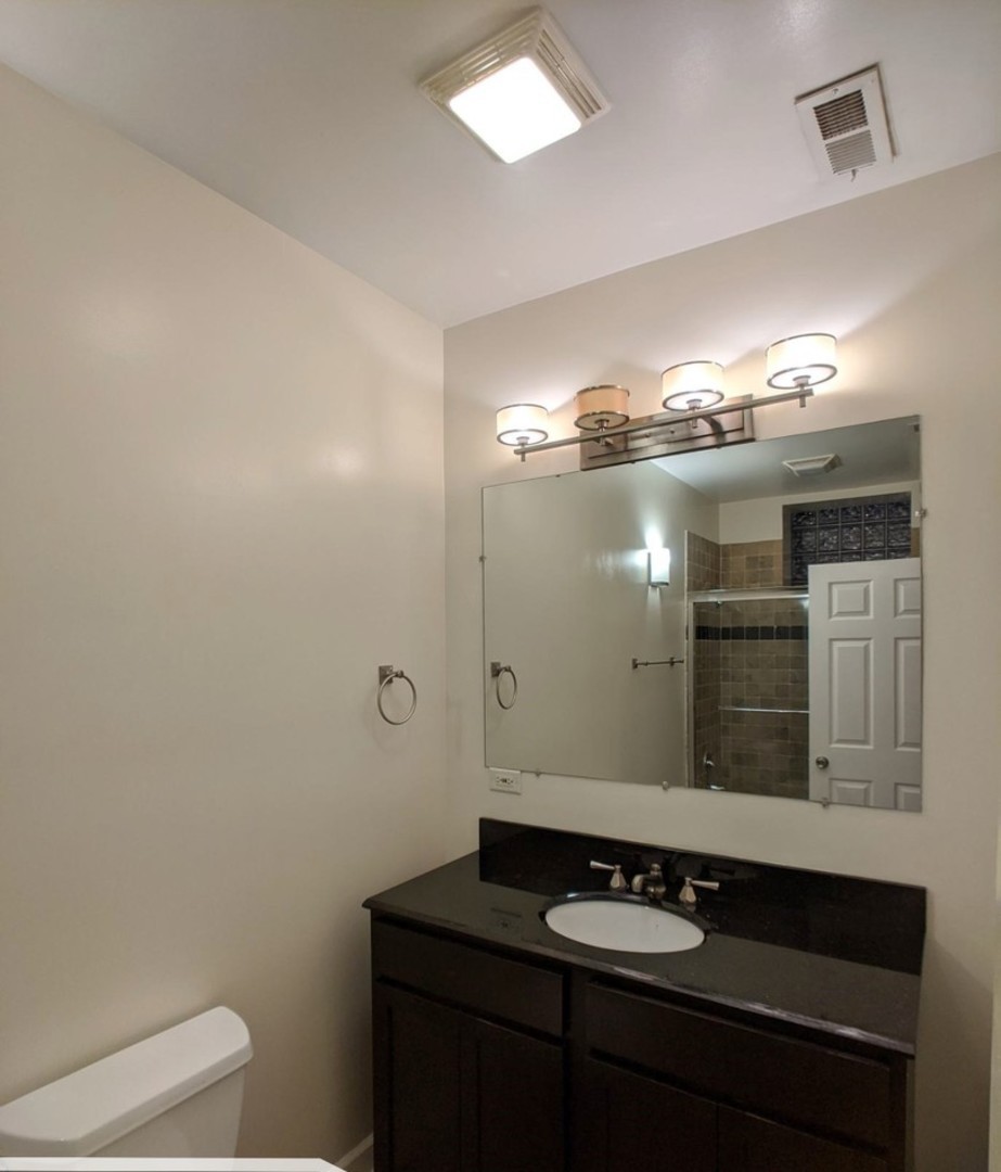 1222 W Hubbard Street Unit: 1R