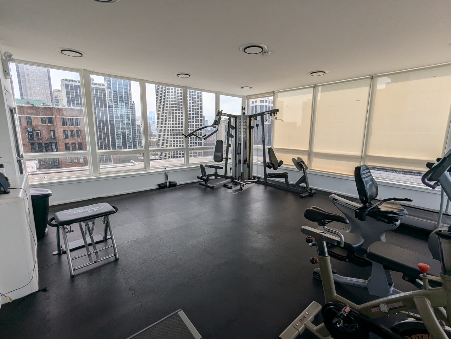 30 E Elm Street Unit: 4E