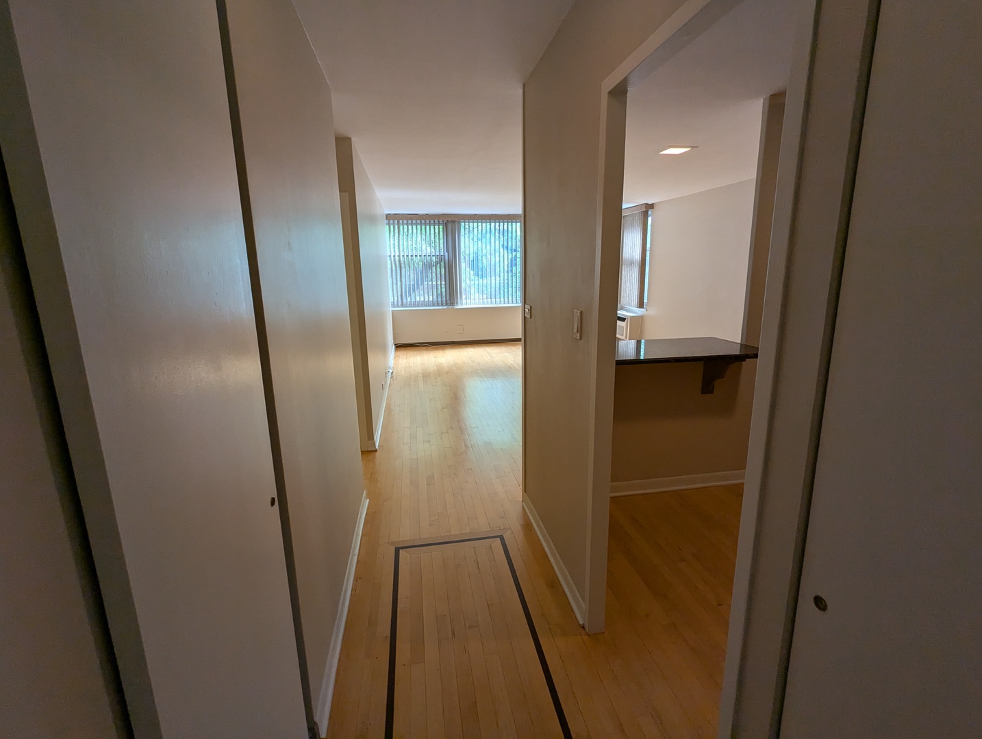 30 E Elm Street Unit: 4E