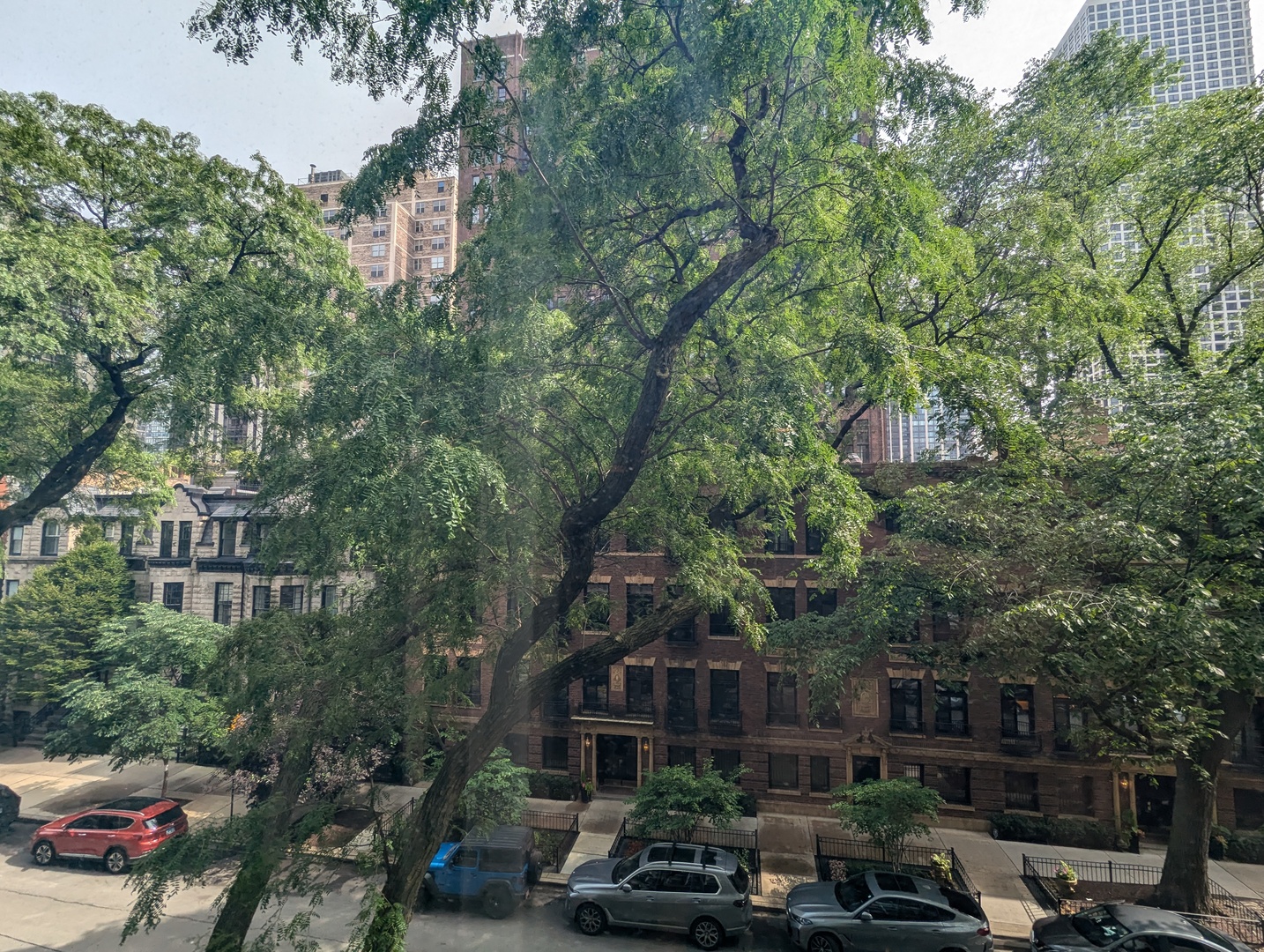 30 E Elm Street Unit: 4E