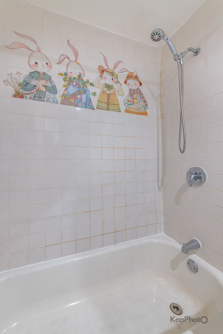 2937 S Keeley Street Unit: 1