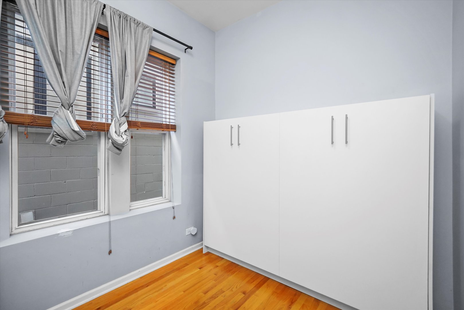 2744 W Haddon Avenue Unit: 2