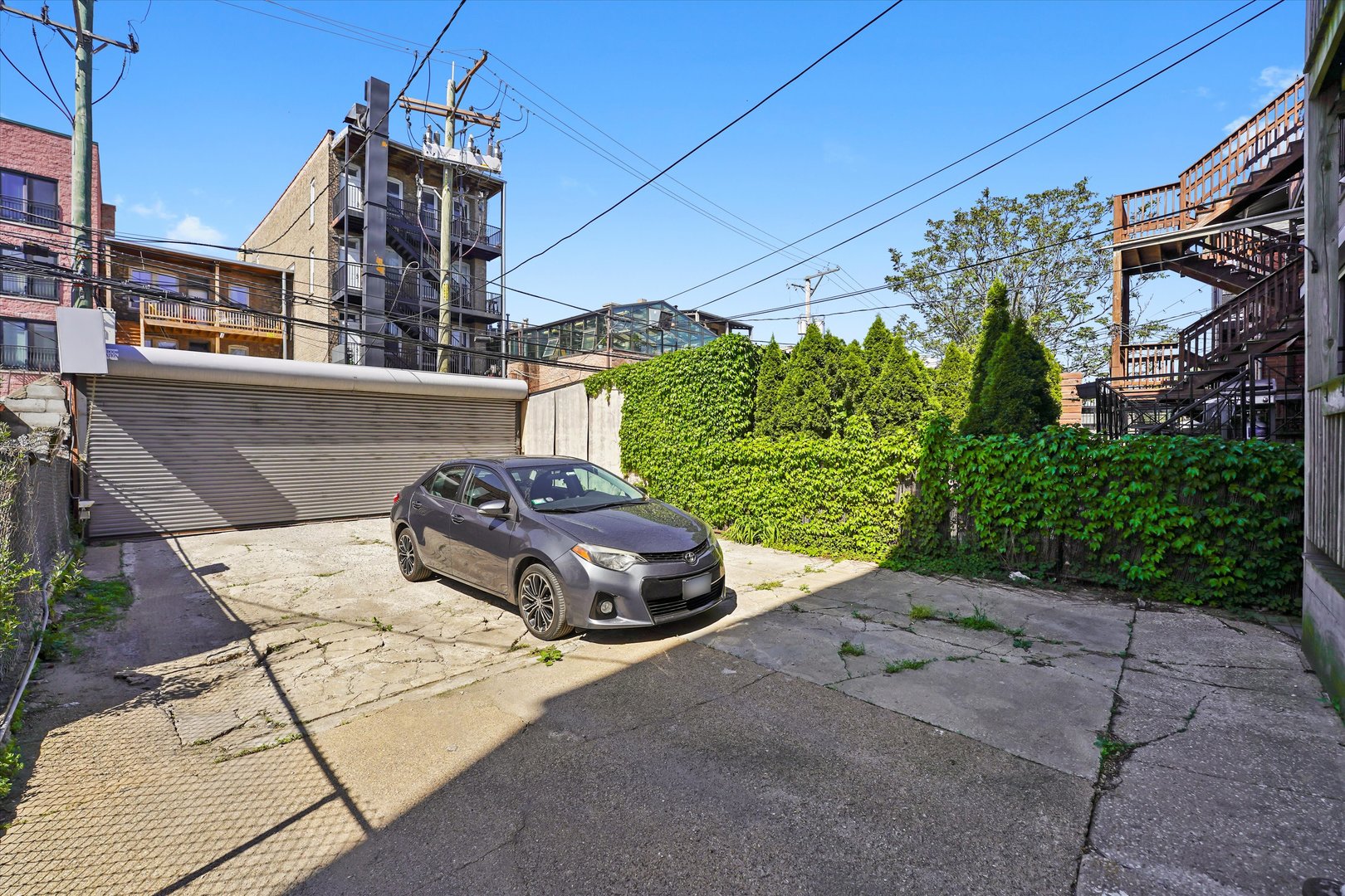 2744 W Haddon Avenue Unit: 2