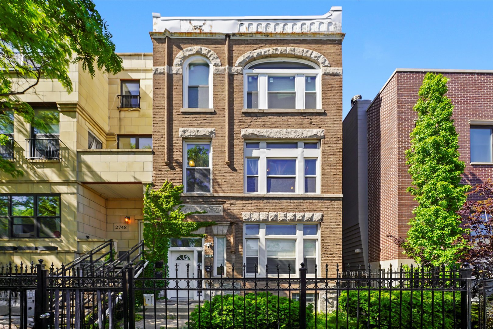 2744 W Haddon Avenue Unit: 2