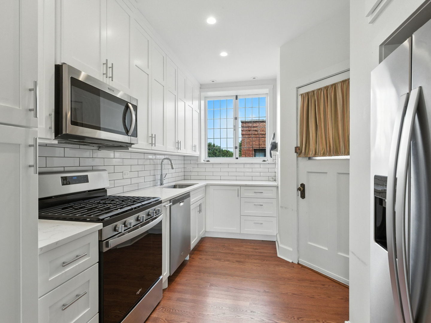 1368 E 57th Street Unit: 3