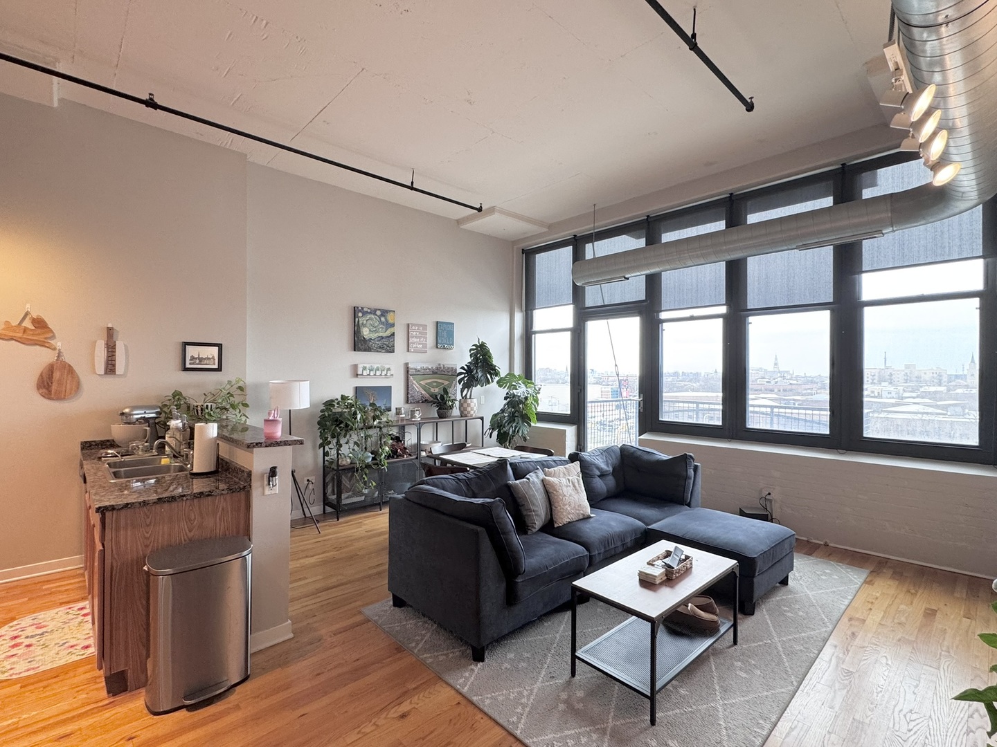 1224 W Van Buren Street Unit: 506