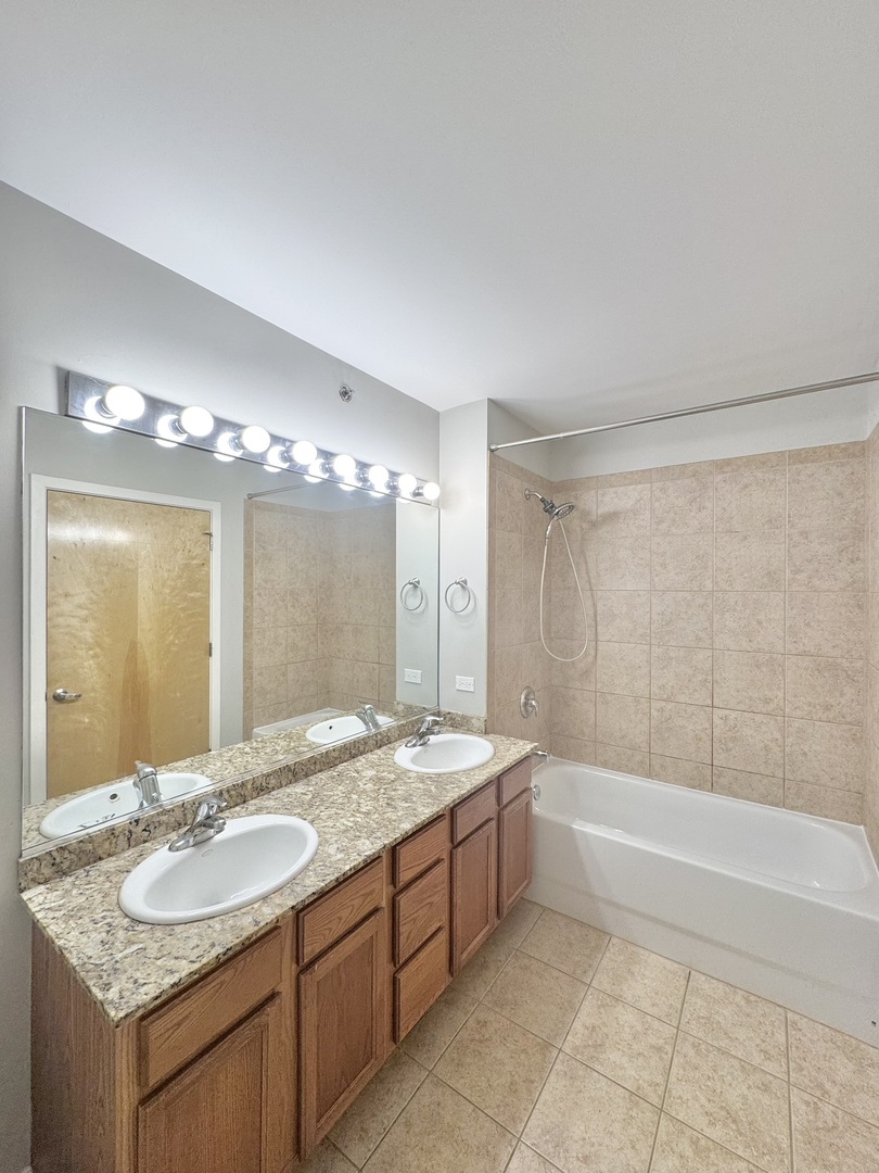 1224 W Van Buren Street Unit: 506
