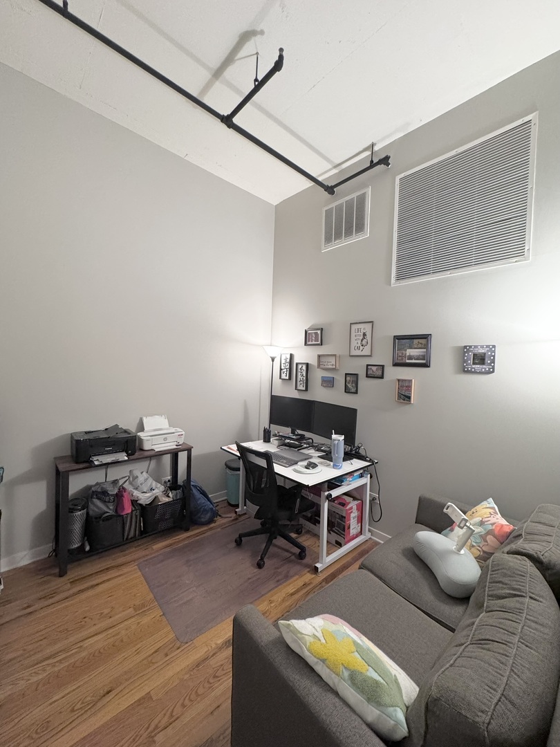 1224 W Van Buren Street Unit: 506