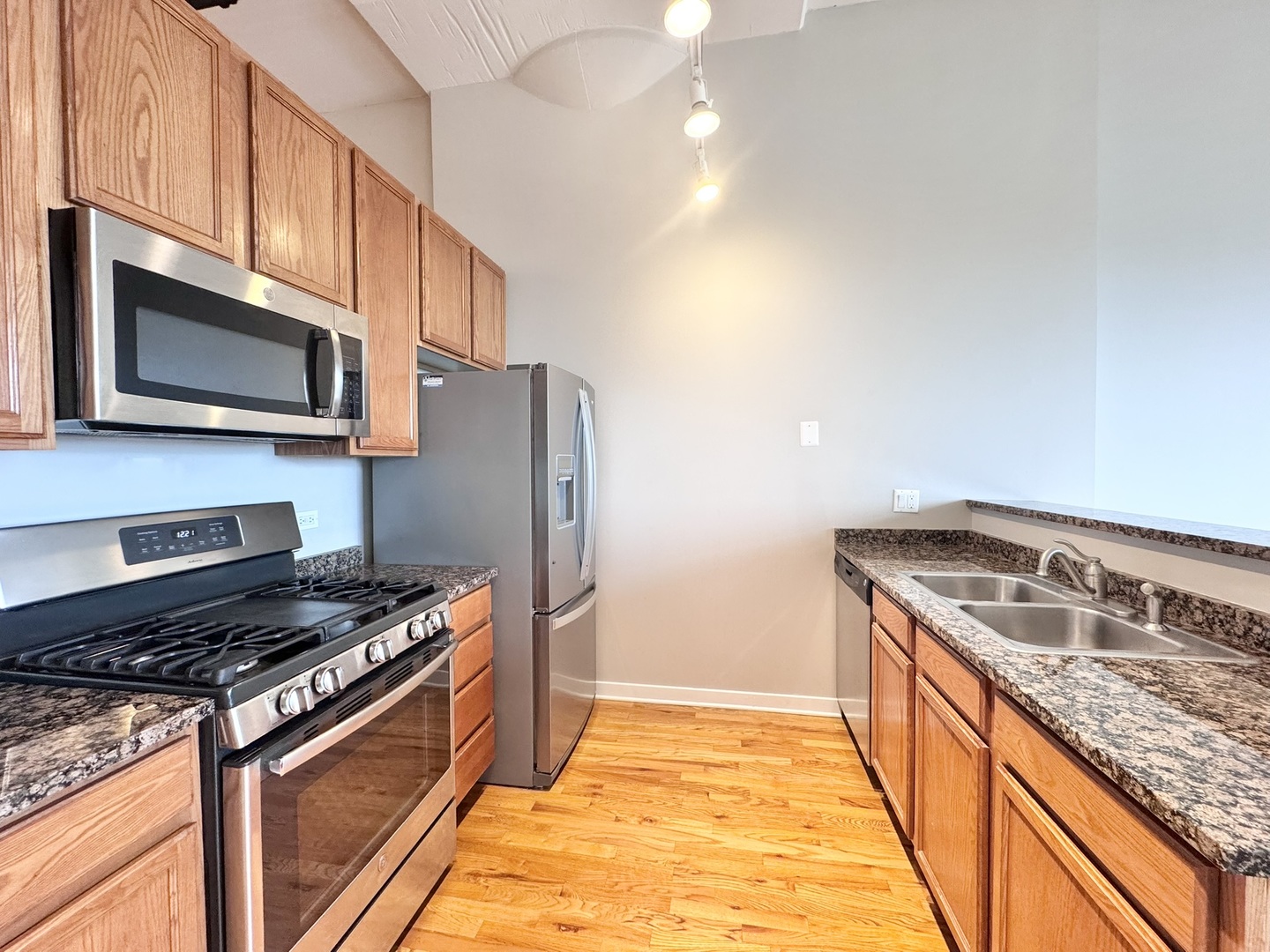 1224 W Van Buren Street Unit: 506