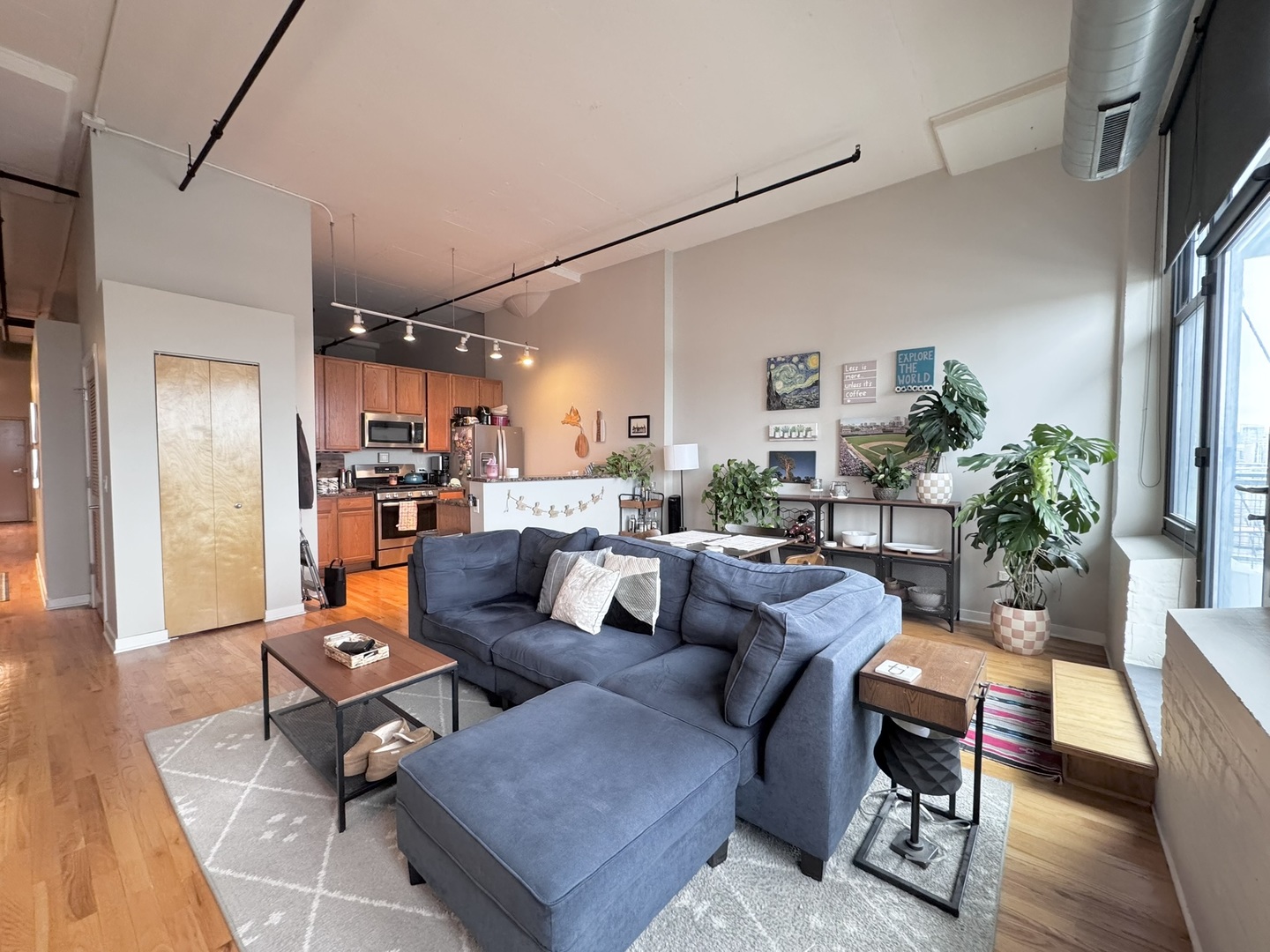 1224 W Van Buren Street Unit: 506