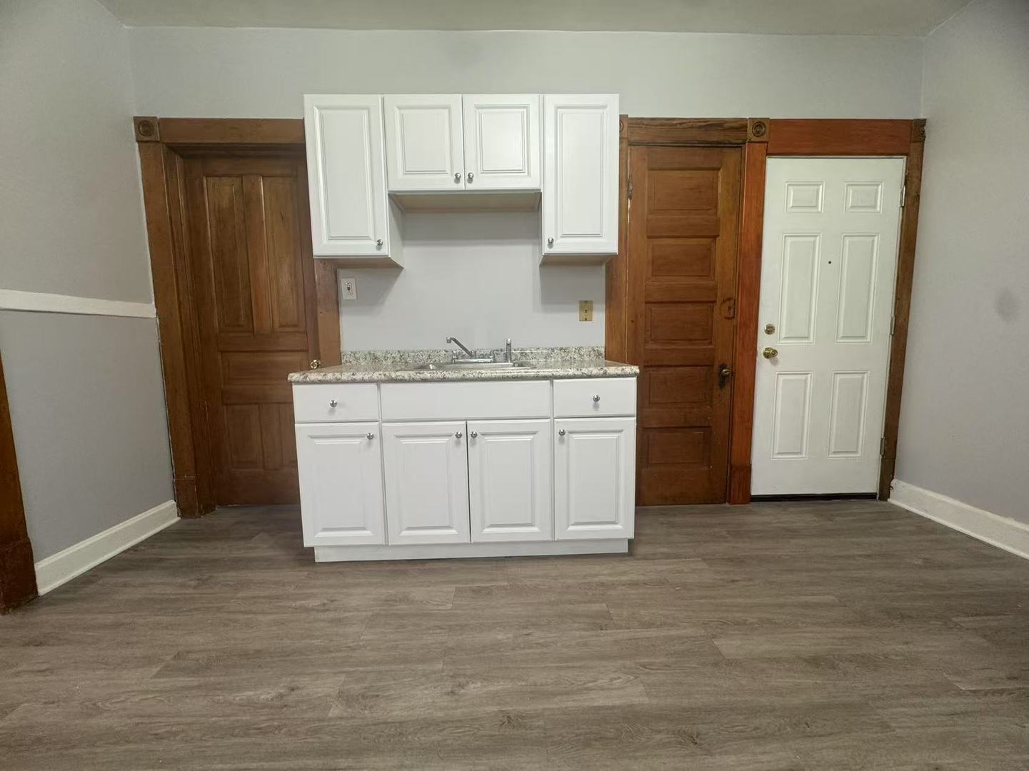 3017 S Lyman Street Unit: 2R