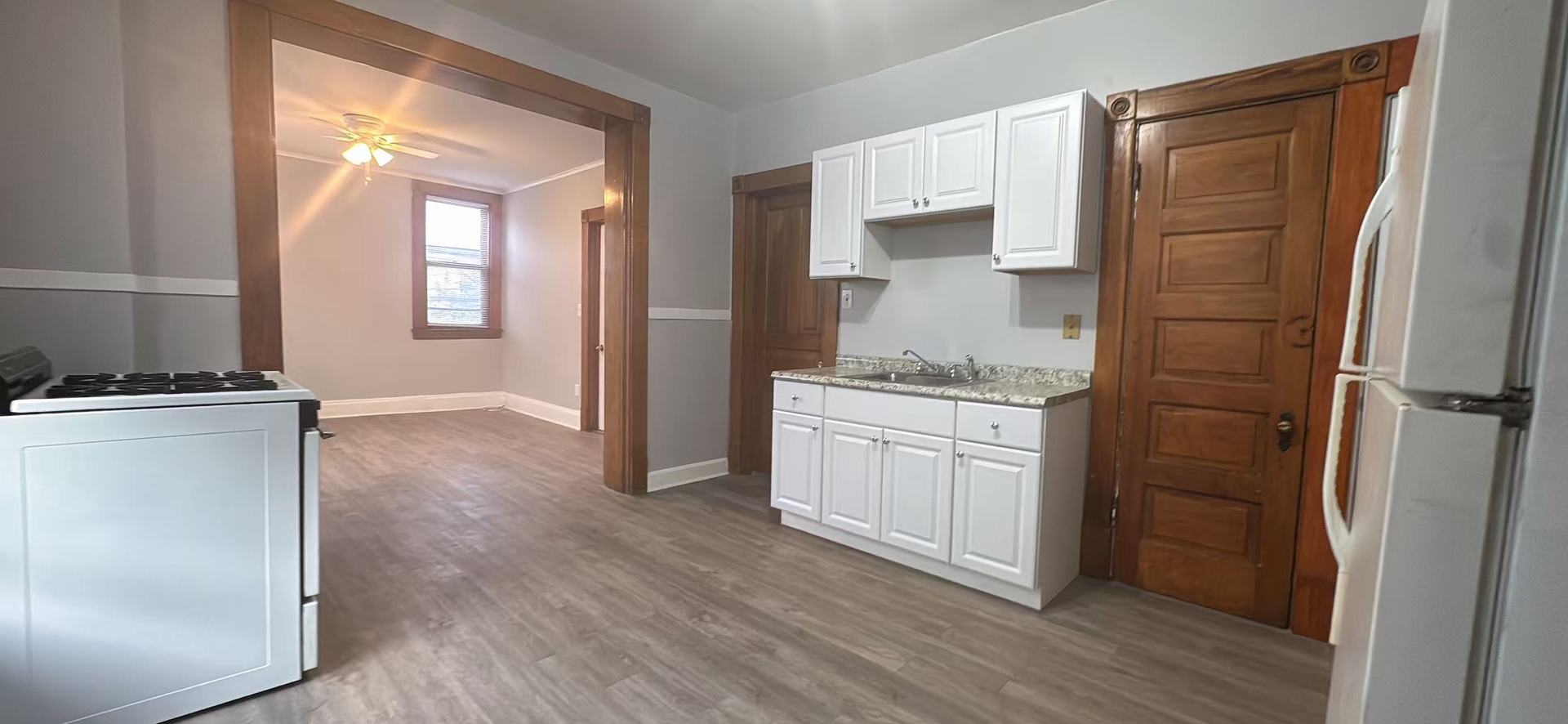 3017 S Lyman Street Unit: 2R