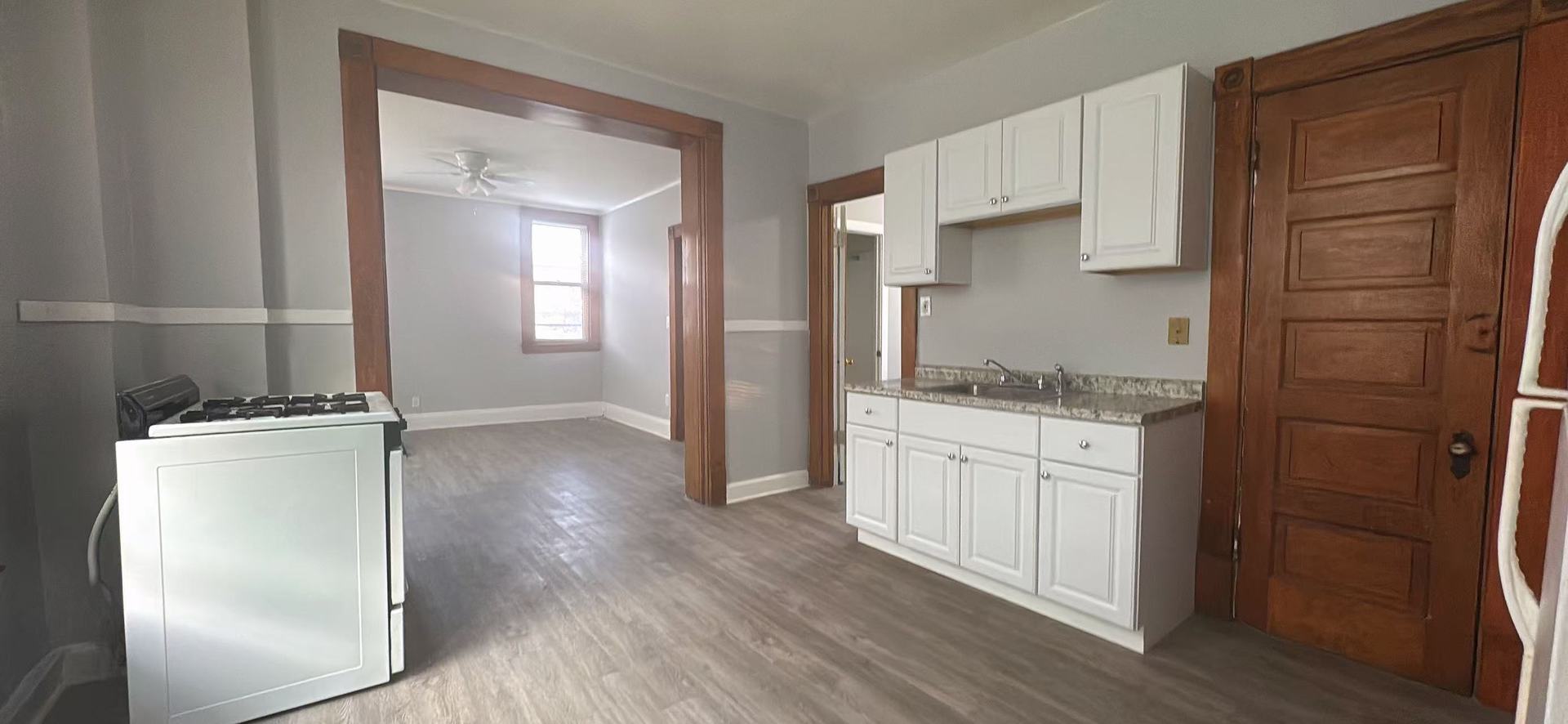 3017 S Lyman Street Unit: 2R