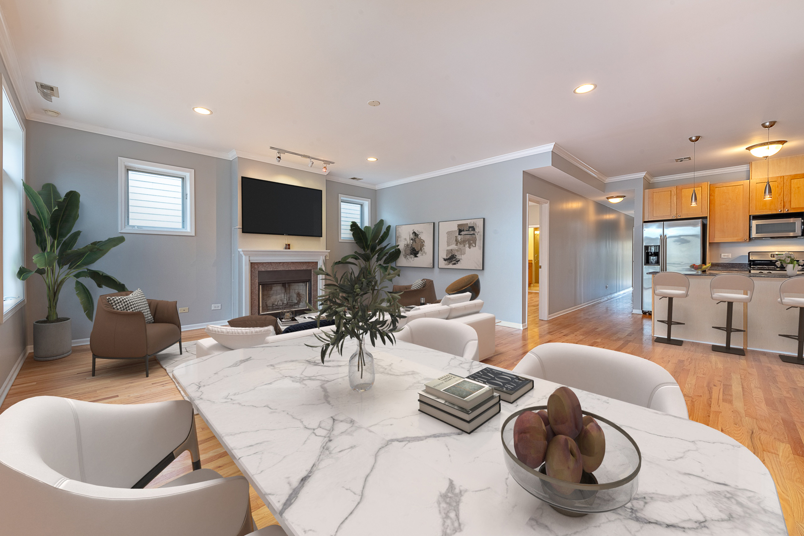 633 E Bowen Avenue Unit: 2E