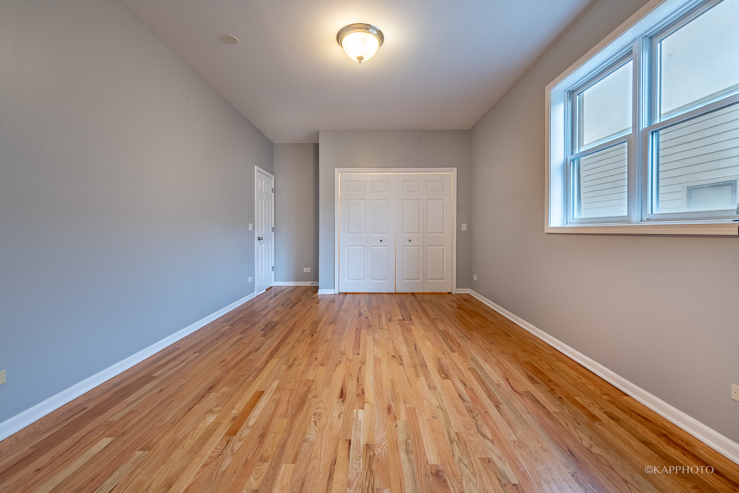 633 E Bowen Avenue Unit: 2E