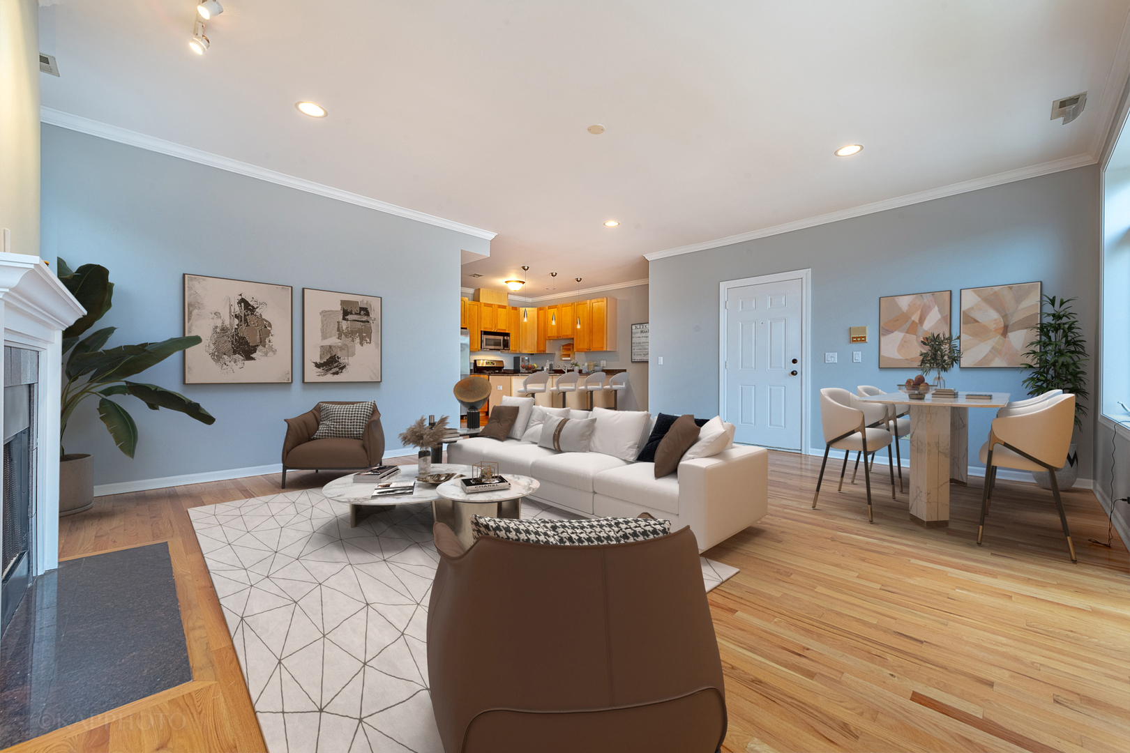 633 E Bowen Avenue Unit: 2E