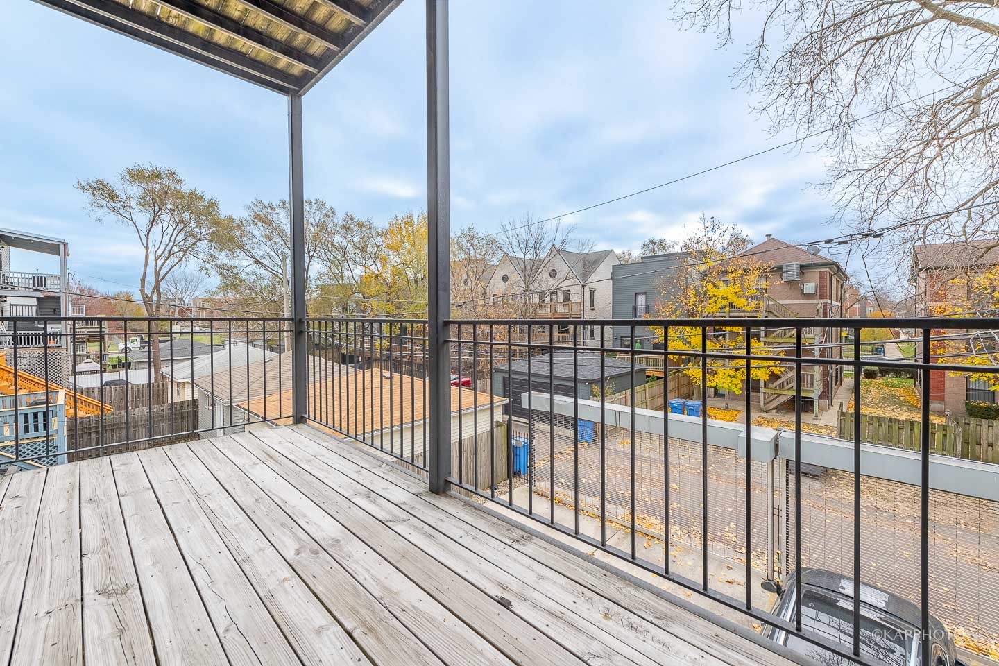 633 E Bowen Avenue Unit: 2E