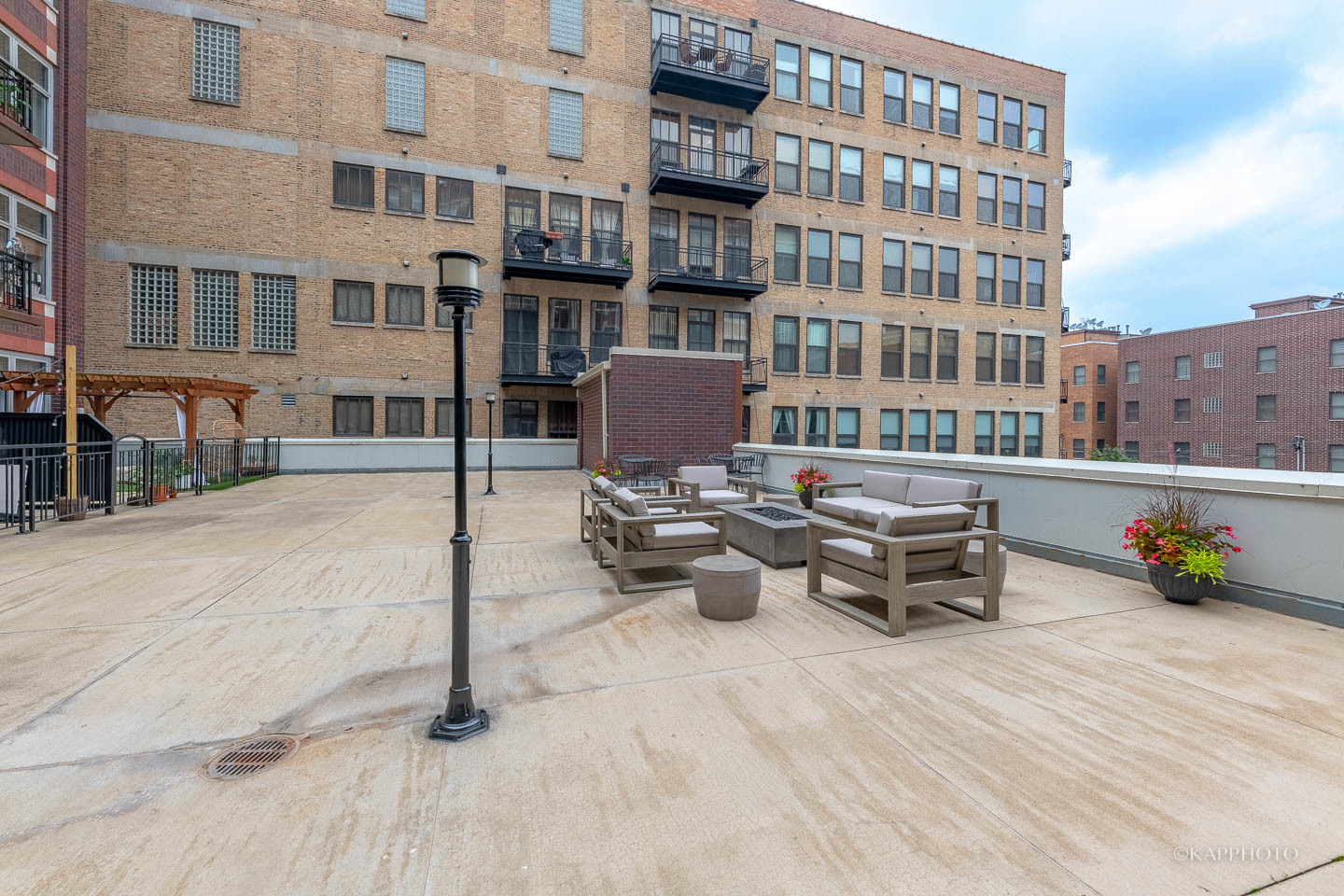 1000 W Adams Street Unit: 316