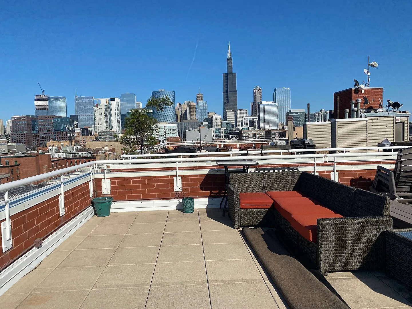 35 S Racine Avenue Unit: 5SW