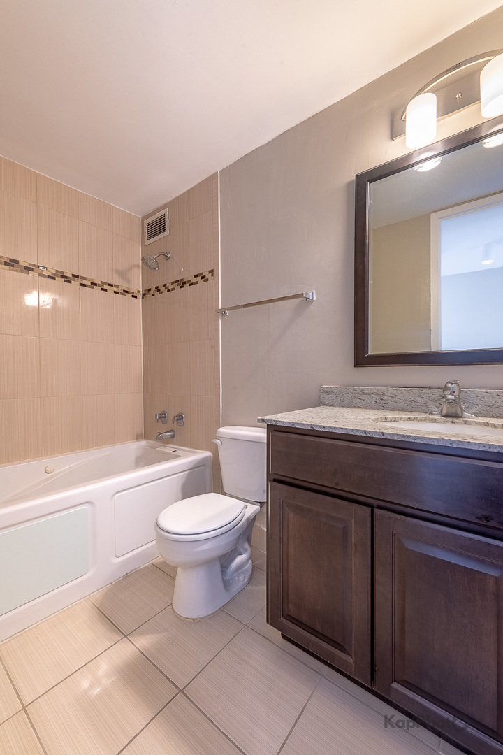 6700 S South Shore Drive Unit: 14A