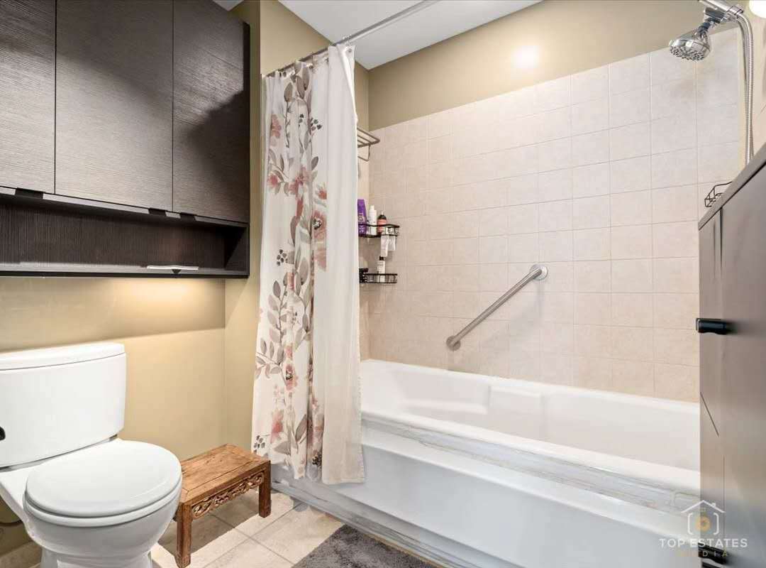 1250 S Michigan Avenue Unit: 1607