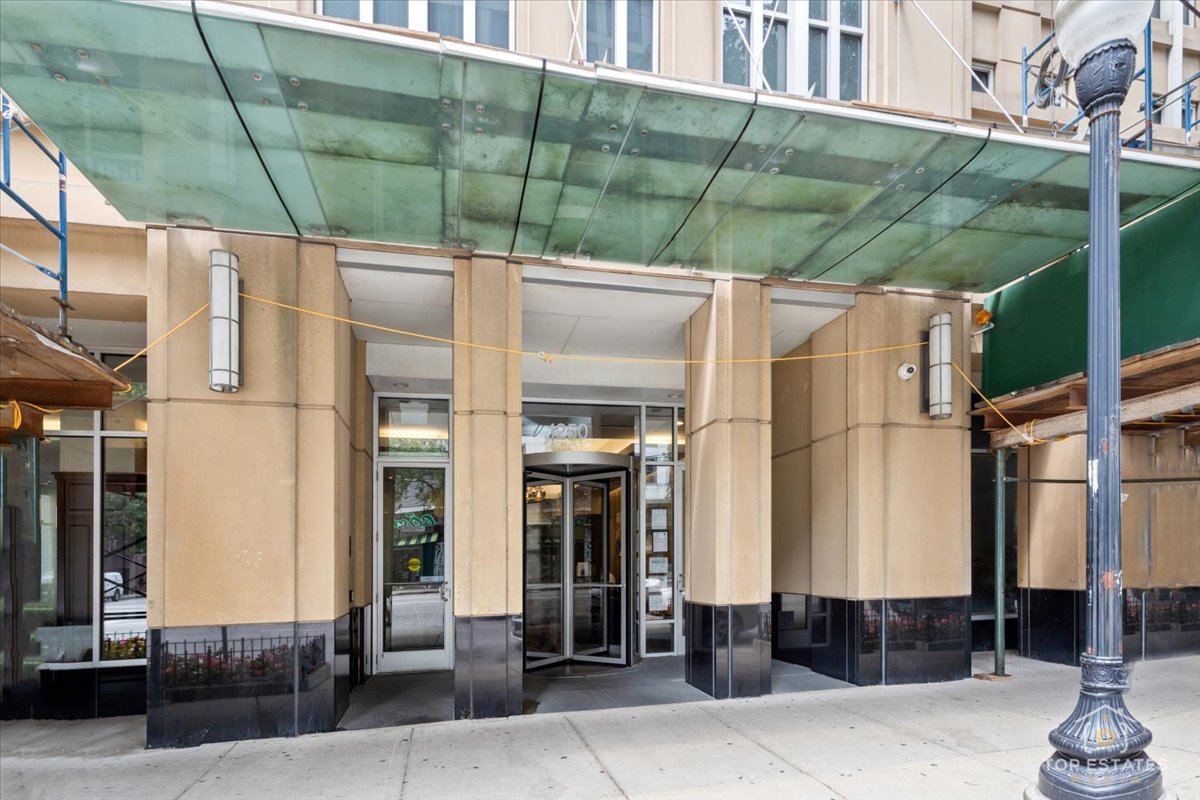 1250 S Michigan Avenue Unit: 1607