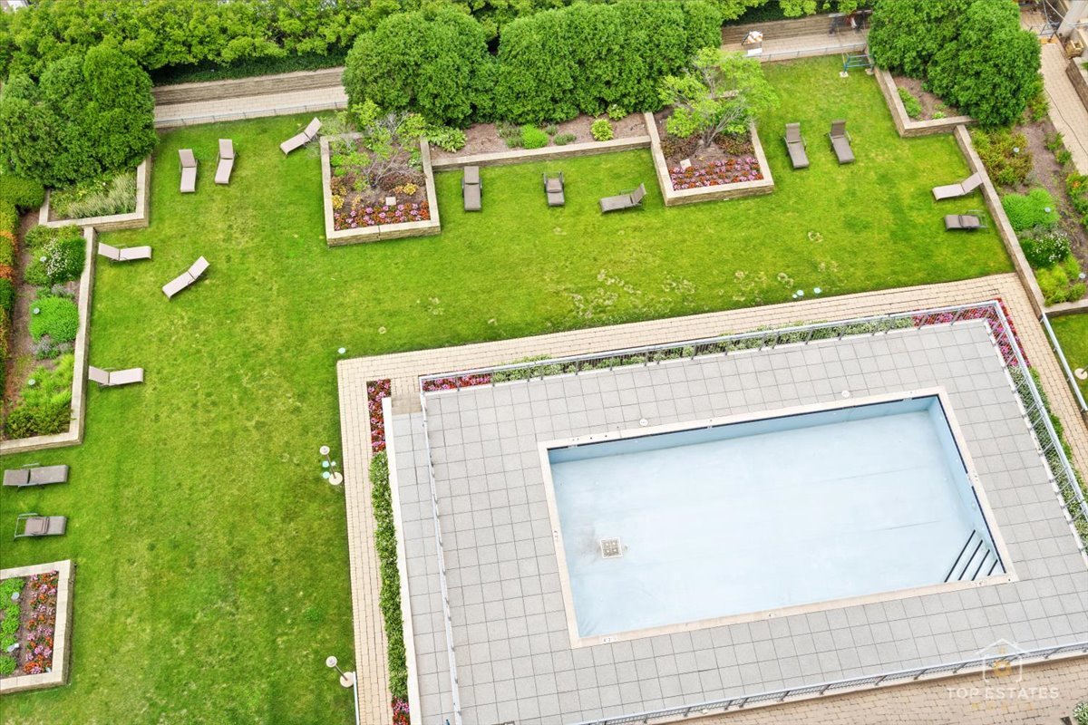 1250 S Michigan Avenue Unit: 1607