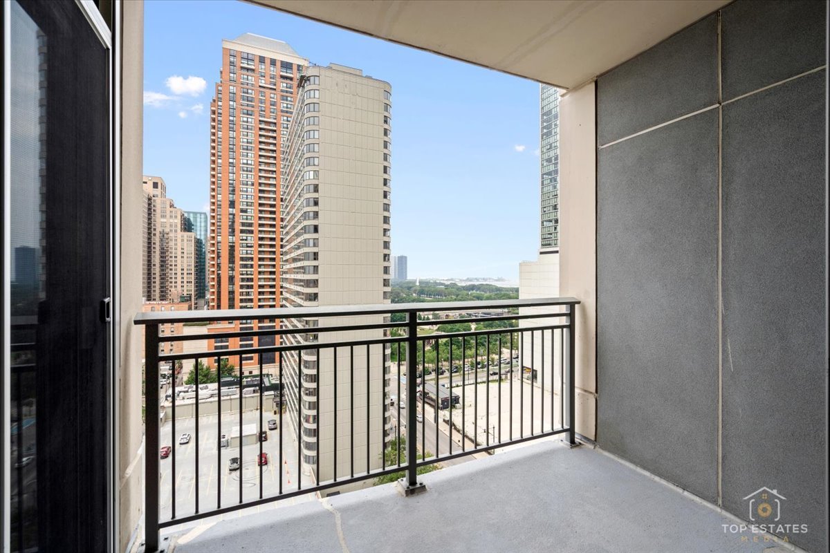 1250 S Michigan Avenue Unit: 1607