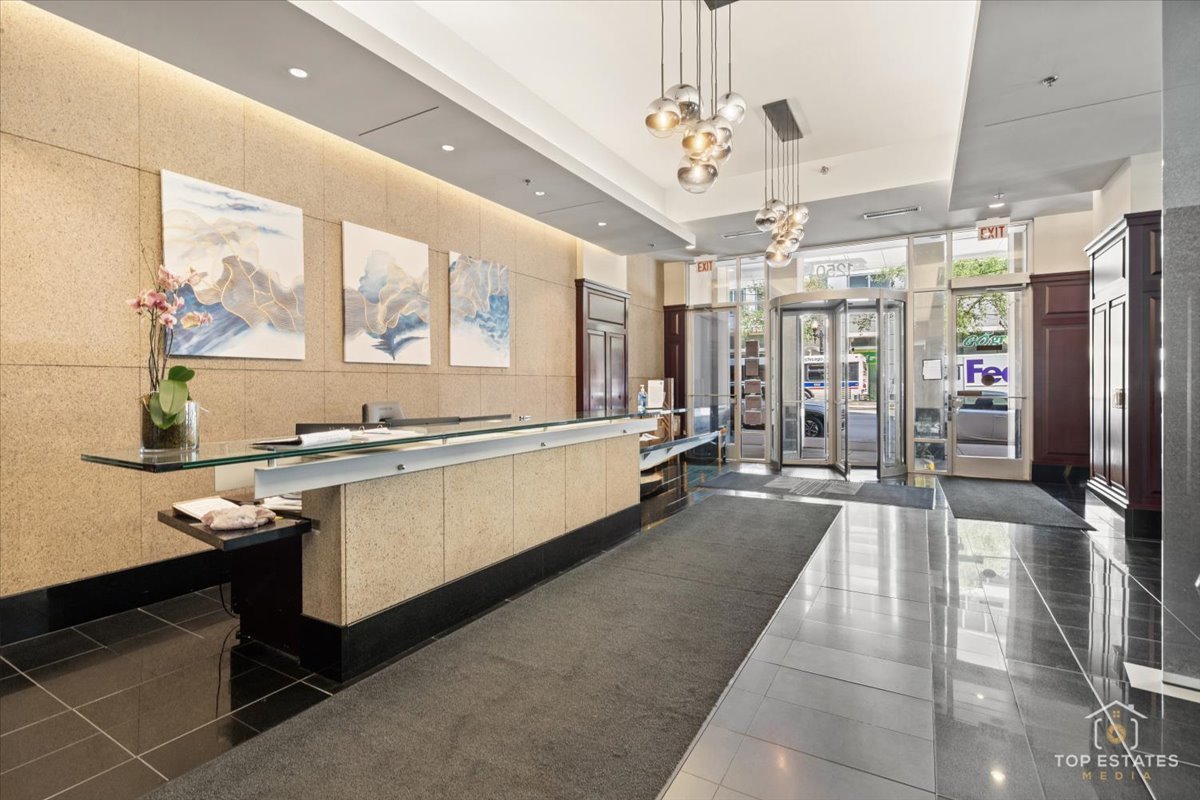 1250 S Michigan Avenue Unit: 1607