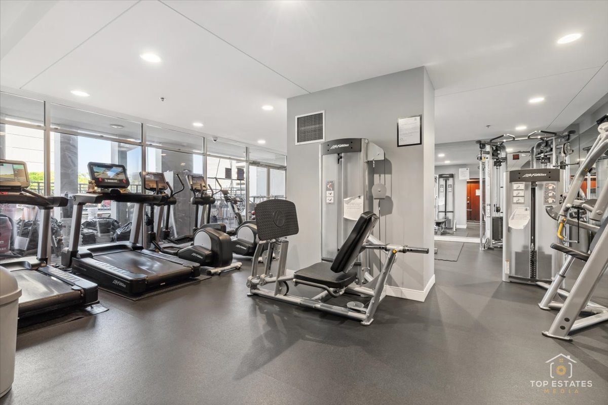 1250 S Michigan Avenue Unit: 1607