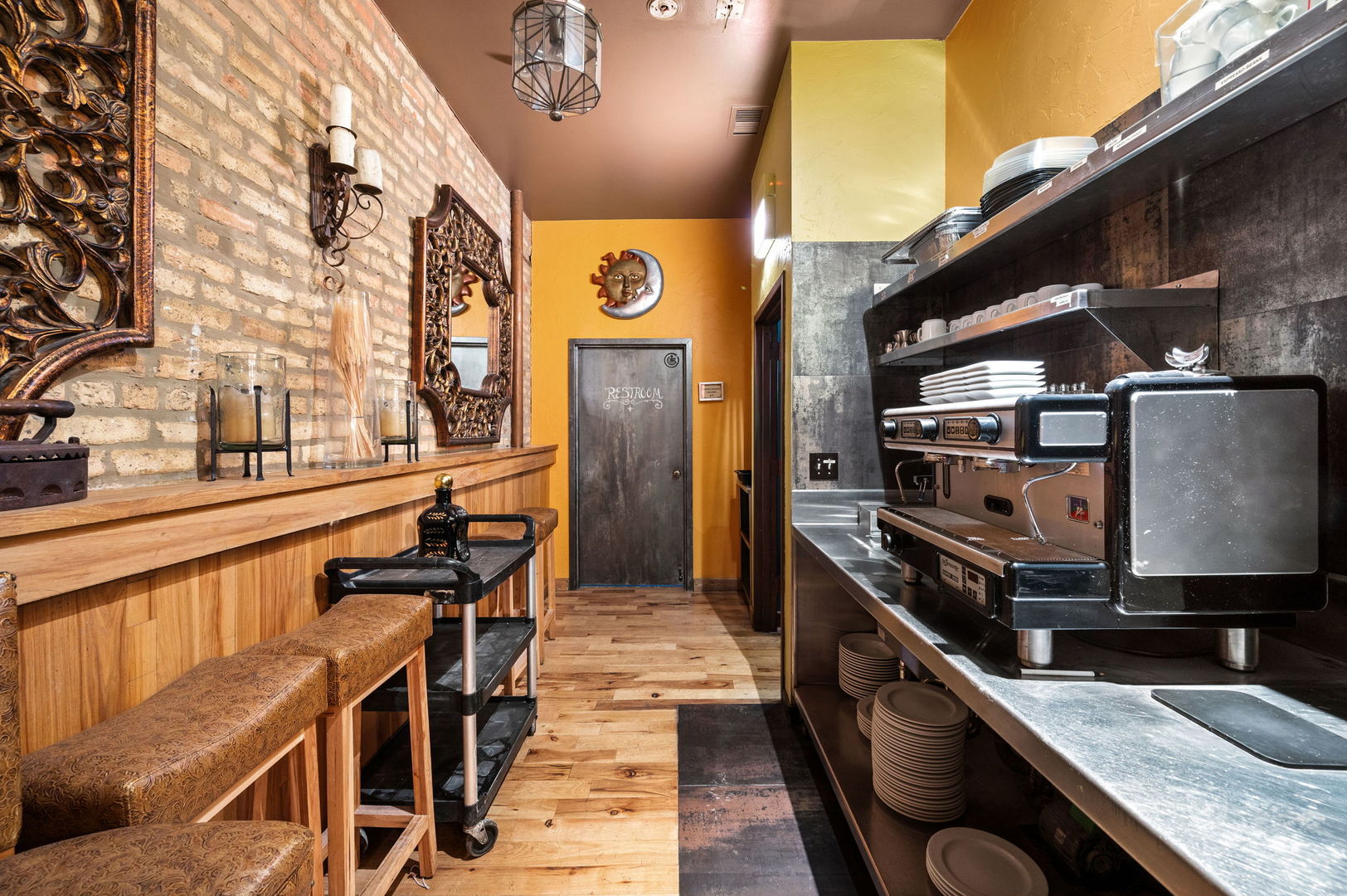 3115 N Lincoln Avenue