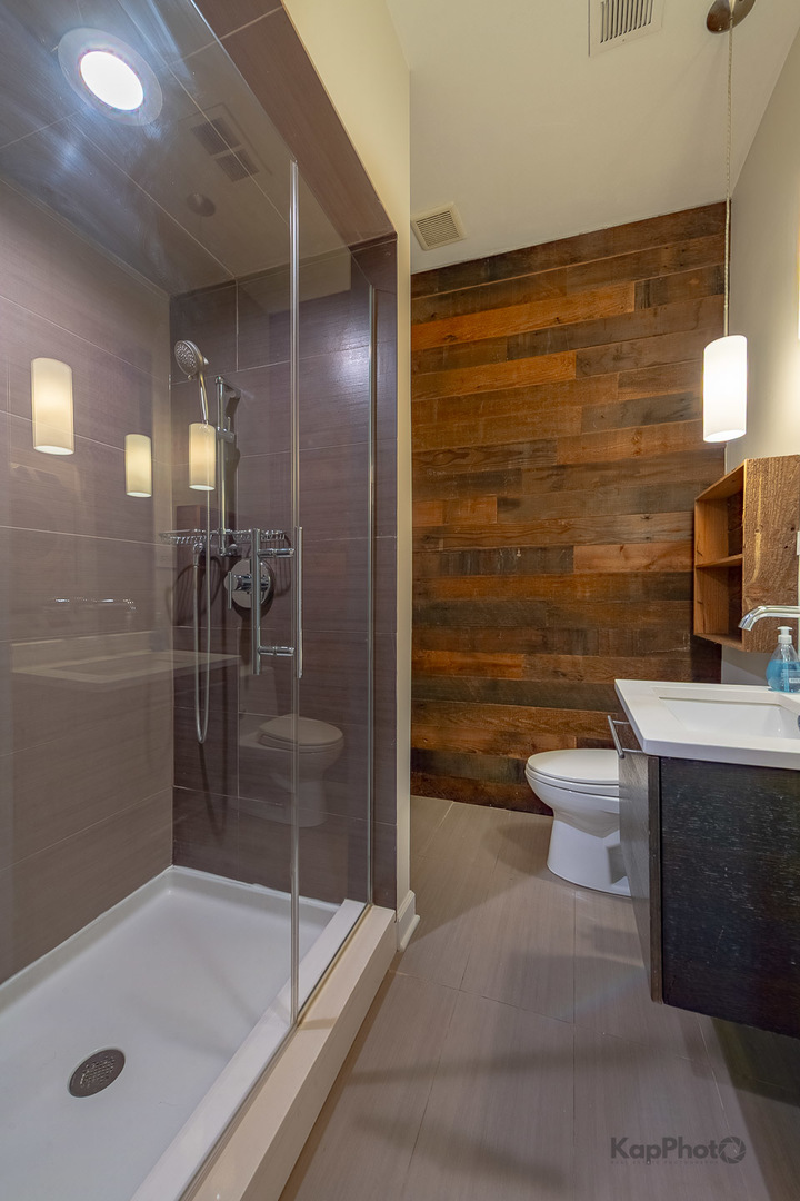 1346 W Augusta Boulevard Unit: 2