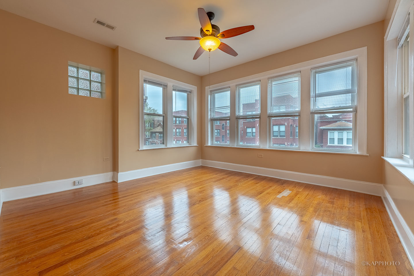 6819 S Ridgeland Avenue Unit: 2