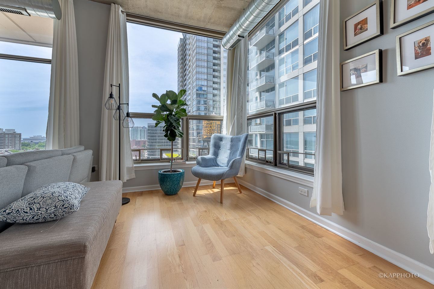 125 E 13TH Street Unit: 1113