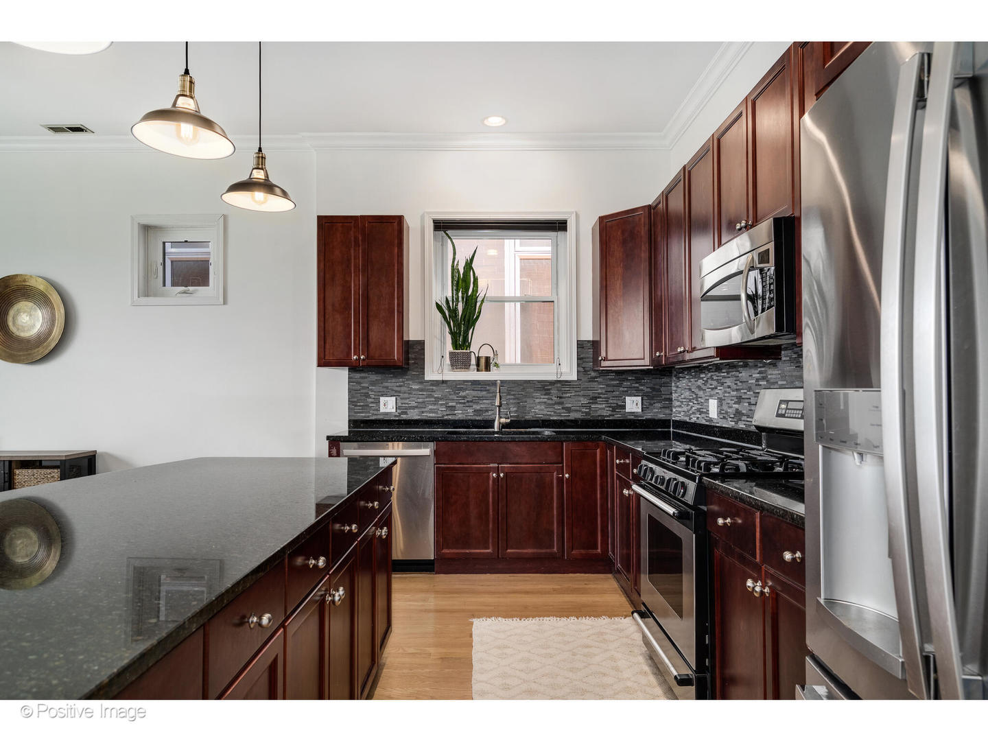 1025 W Buena Avenue Unit: 4E