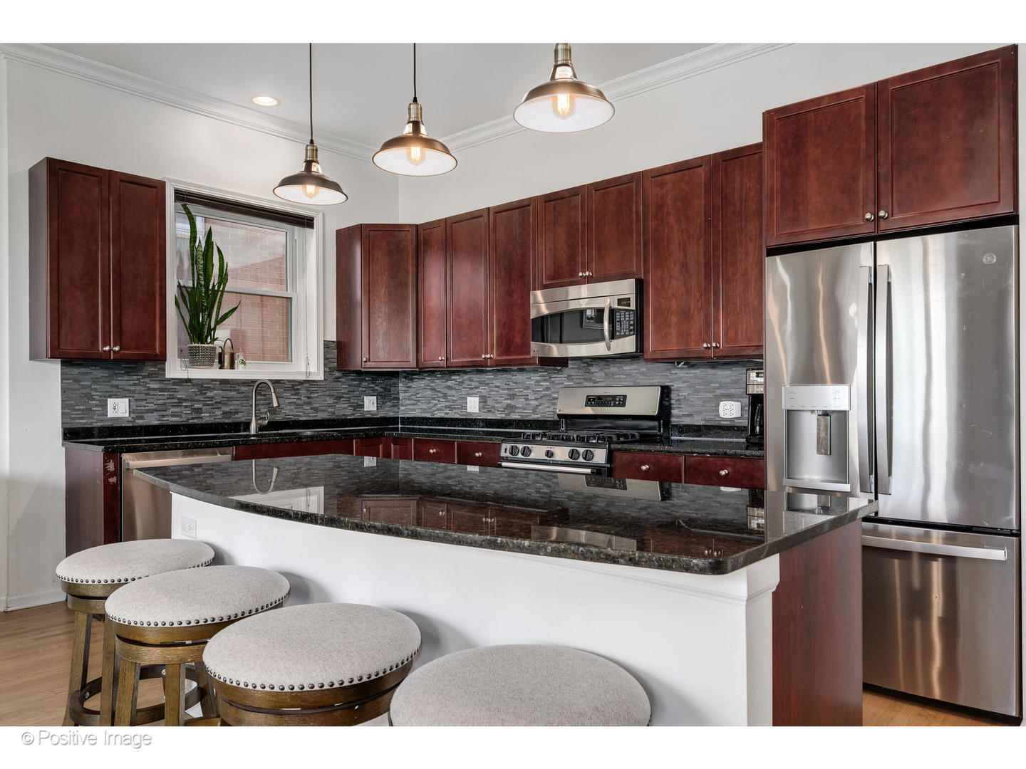 1025 W Buena Avenue Unit: 4E