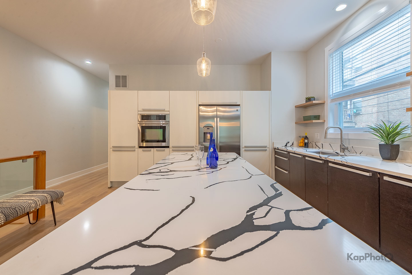 2414 W Grenshaw Street Unit: 1E