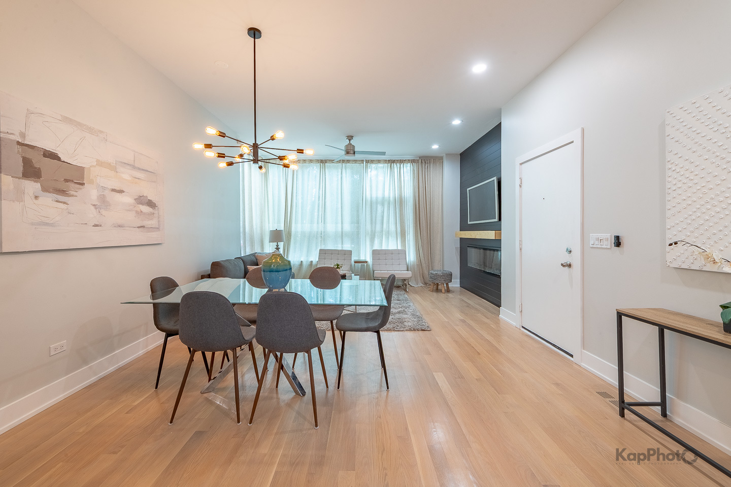 2414 W Grenshaw Street Unit: 1E