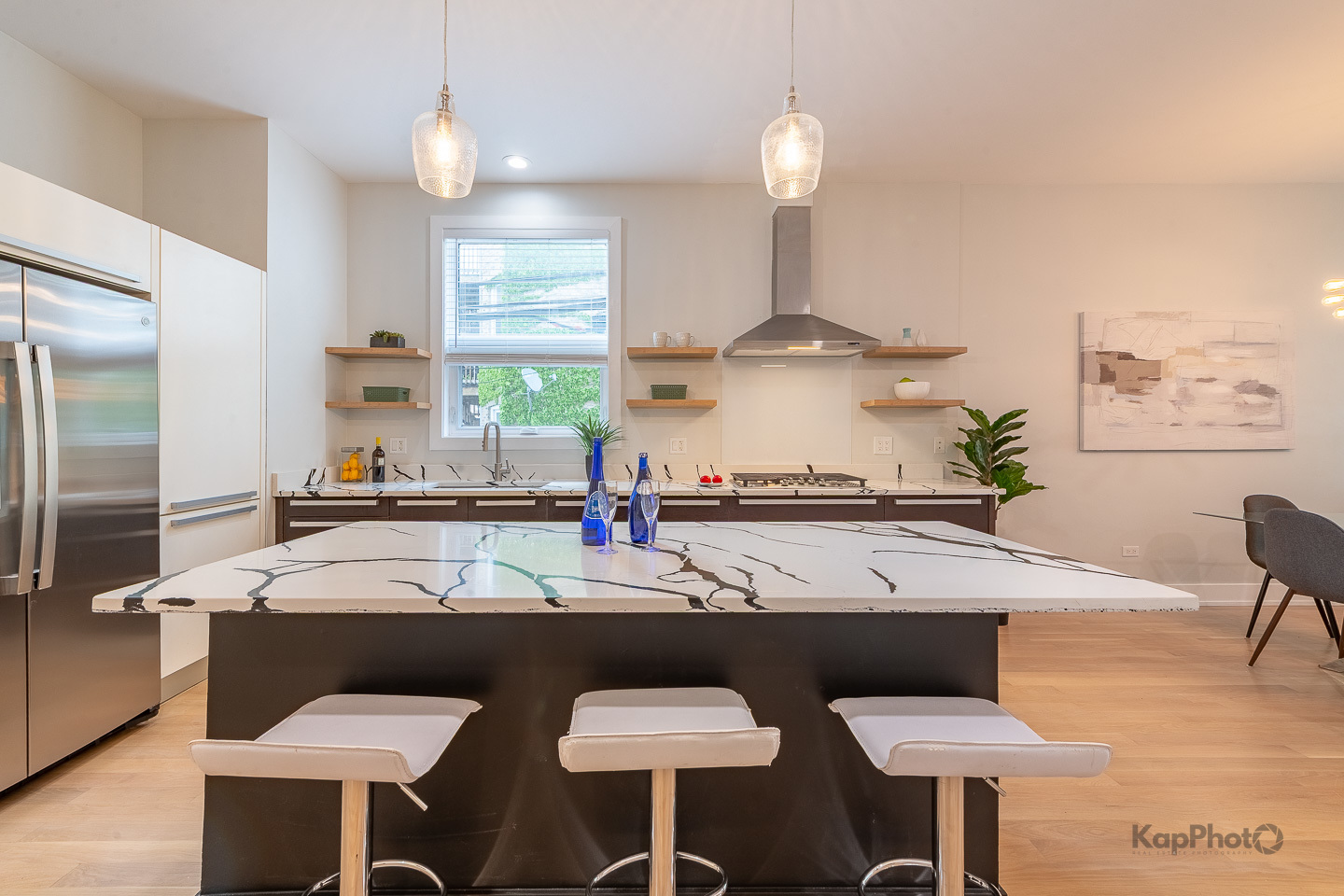 2414 W Grenshaw Street Unit: 1E