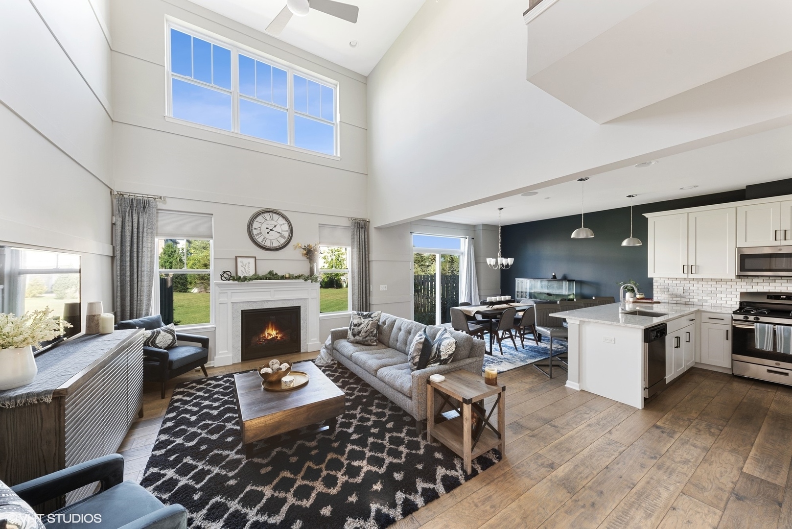 3225 N Heritage Lane