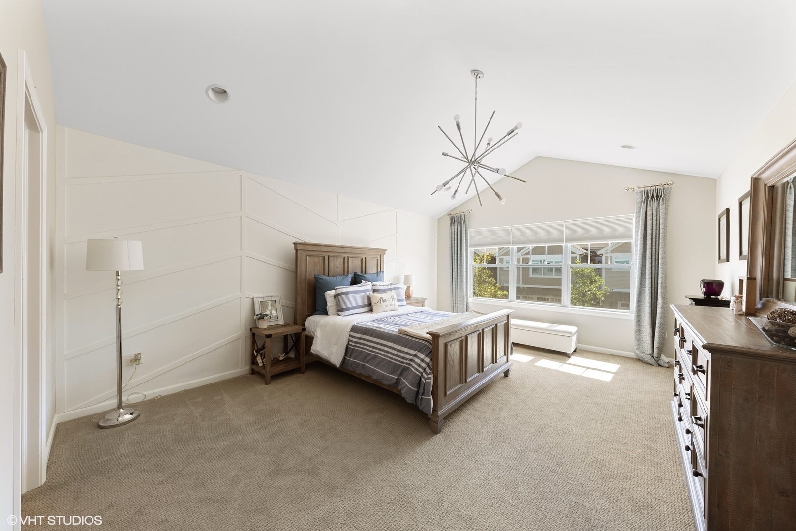 3225 N Heritage Lane