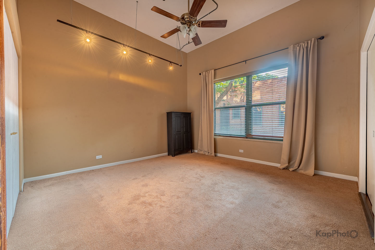 22 N Morgan Street Unit: 211