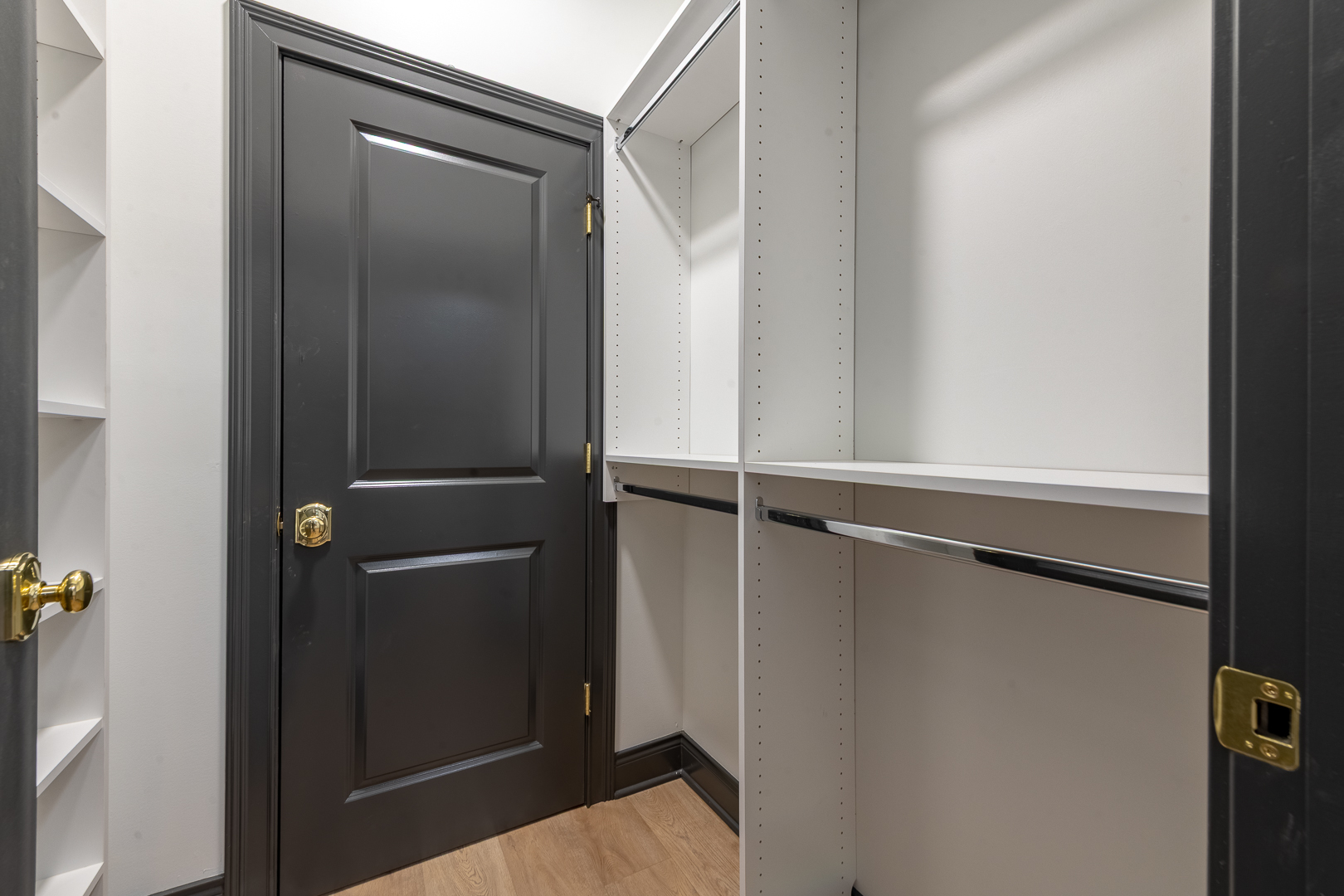 28 N Throop Street Unit: 1