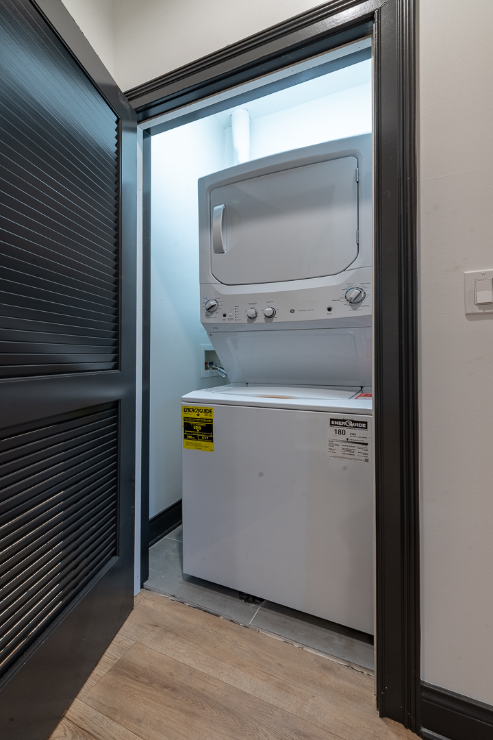 28 N Throop Street Unit: 1